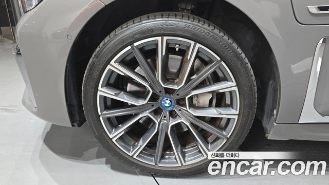 BMW 7 Series G11 745Le iPerformance M Sport - фото 4