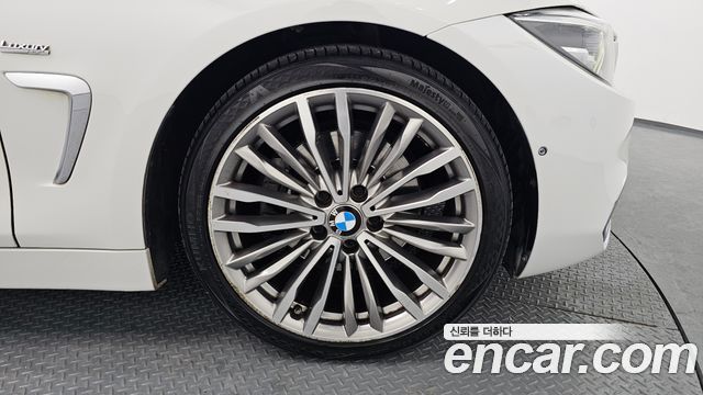 BMW 4 Series F32 430i Luxury Convertible - фото 4