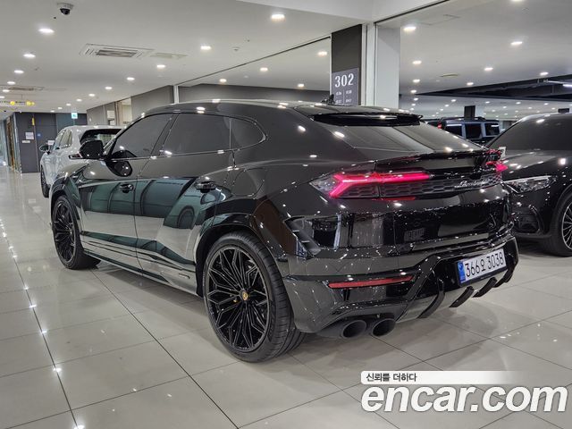 Lamborghini Urus 4.0 V8 SE - фото 1
