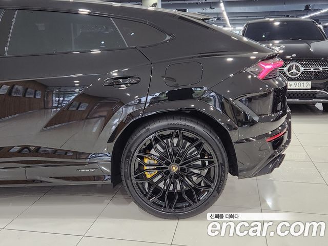 Lamborghini Urus 4.0 V8 SE - фото 4