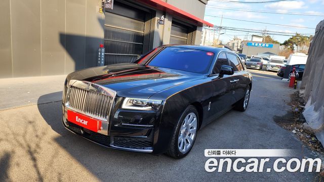 Rolls-Royce Ghost 2-го поколения 6.7 EWB V12 - фото 0