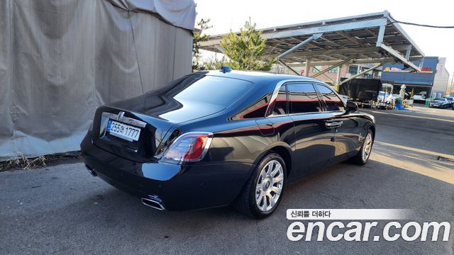 Rolls-Royce Ghost 2-го поколения 6.7 EWB V12 - фото 1