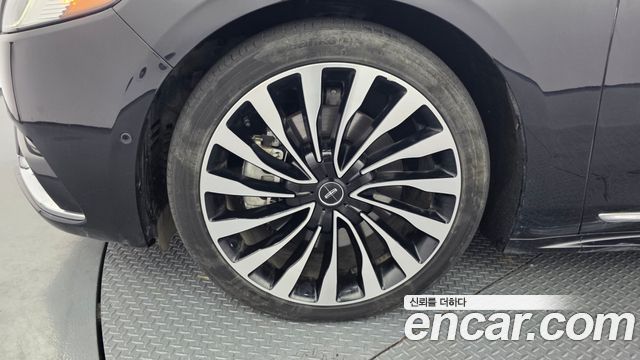 Lincoln Continental 10-го поколения 3.0 Black Label AWD - фото 3