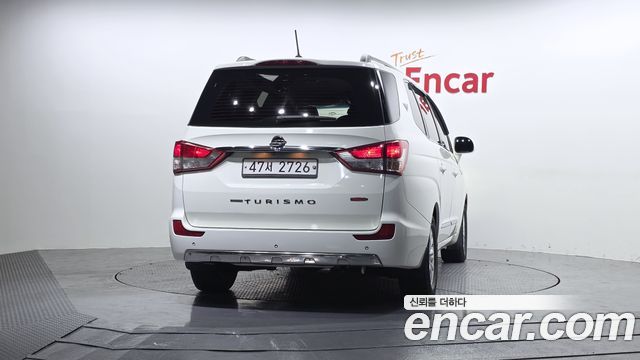 SsangYong Korando Turismo 4WD RX 9-seater - фото 3
