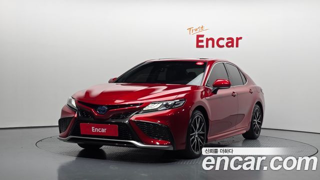 Toyota Camry XV70 2.5 XSE Hybrid - фото 0