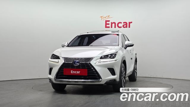 Lexus NX 300h Supreme - фото 2