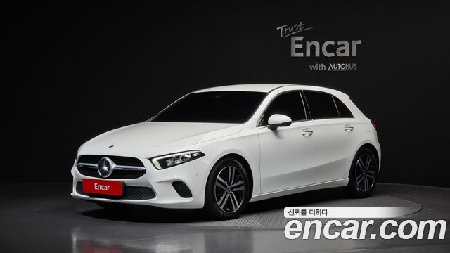Mercedes-Benz A-Class W177 A220 Hatchback - фото 0