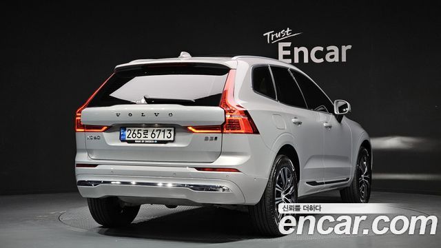 Volvo XC60 2-го поколения B5 Inscription - фото 1