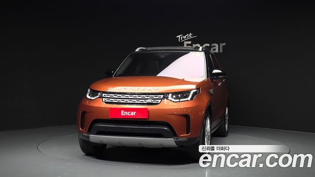 Land Rover Discovery 3.0 TD6 HSE Luxury - фото 2
