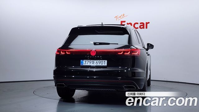 Volkswagen Touareg 3-го поколения 3.0 TDI Prestige - фото 3