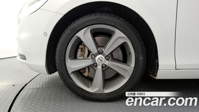 Volvo V40 D3 2nd - фото 4
