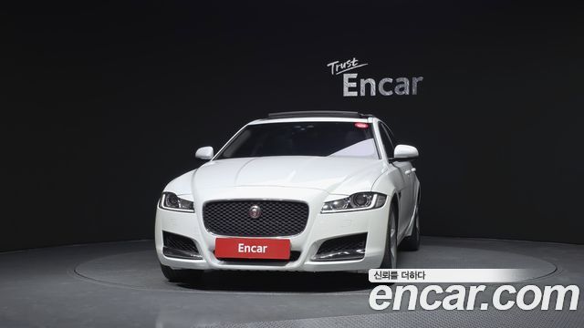 Jaguar XF X260 25t Prestige - фото 2
