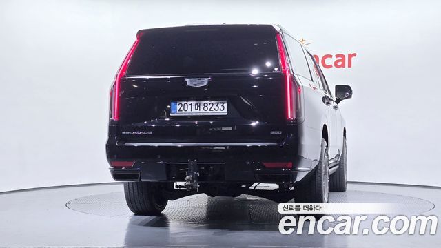 Cadillac Escalade 5-го поколения 6.2 ESV ESV Sports Platinum - фото 3
