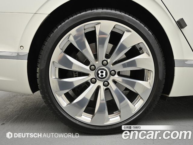 Bentley Flying Spur 3-го поколения 4.0 - фото 4