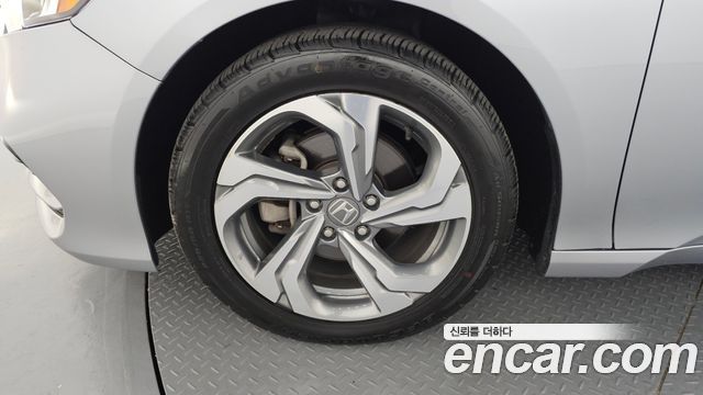 Honda Accord 10-го поколения 1.5 Turbo - фото 4