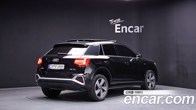 Audi Q2 35 TDI Premium - фото 1