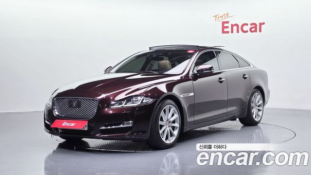 Jaguar XJ 3.0D Premium Luxury SWB X351 - фото 0