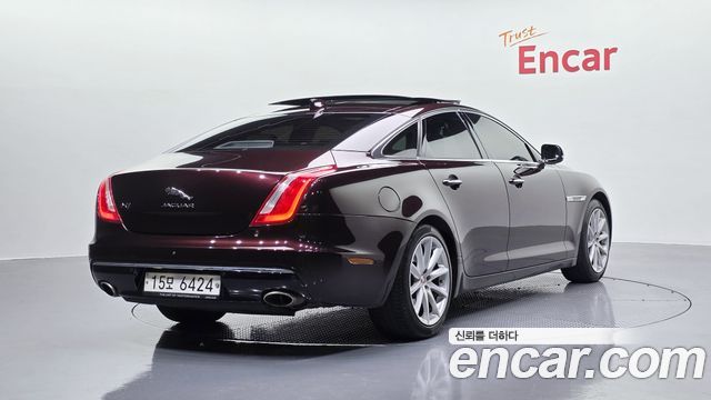 Jaguar XJ 3.0D Premium Luxury SWB X351 - фото 1