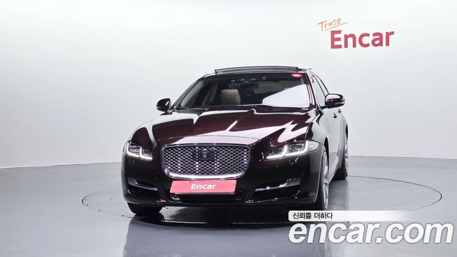 Jaguar XJ 3.0D Premium Luxury SWB X351 - фото 2