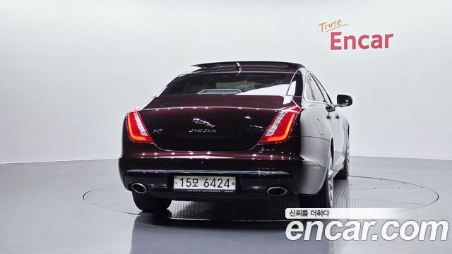 Jaguar XJ 3.0D Premium Luxury SWB X351 - фото 3