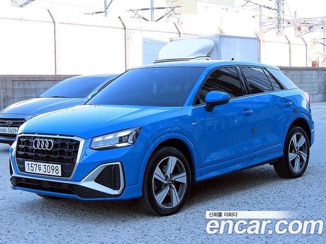 Audi Q2 35 TDI Premium - фото 1