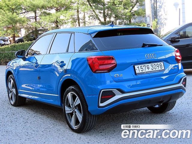 Audi Q2 35 TDI Premium - фото 2