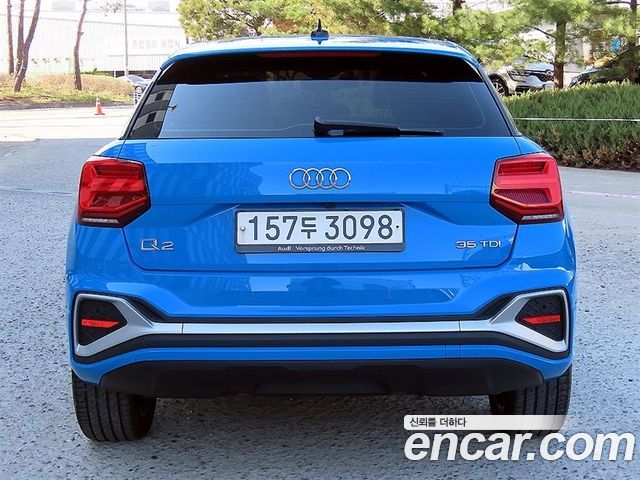 Audi Q2 35 TDI Premium - фото 3