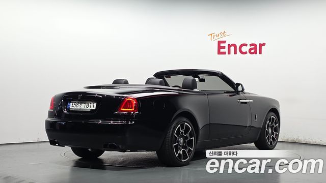 Rolls-Royce Dawn 6.6 V12 Black Badge - фото 1