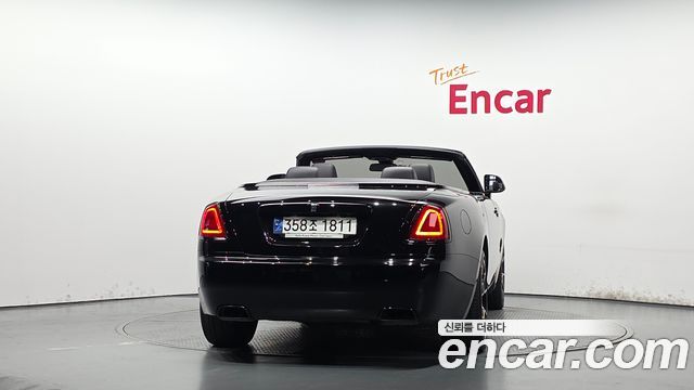 Rolls-Royce Dawn 6.6 V12 Black Badge - фото 3
