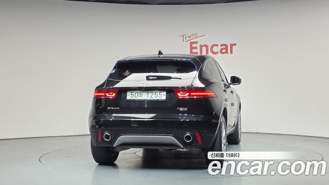 Jaguar E-PACE P250 S - фото 2