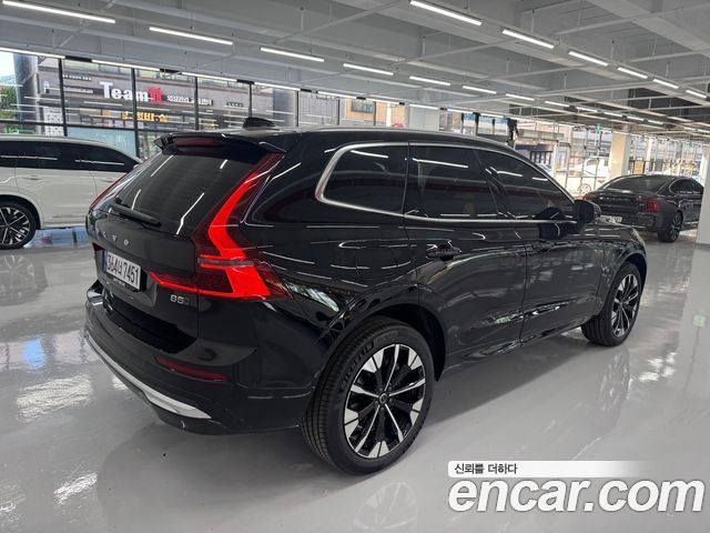 Volvo XC60 2-го поколения B5 Ultra Bright Air Sus - фото 1