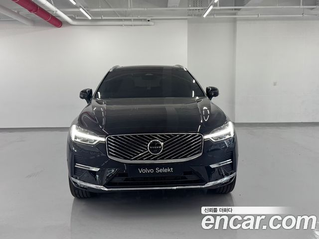 Volvo XC60 2-го поколения B5 Ultra Bright Air Sus - фото 2
