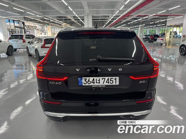 Volvo XC60 2-го поколения B5 Ultra Bright Air Sus - фото 3