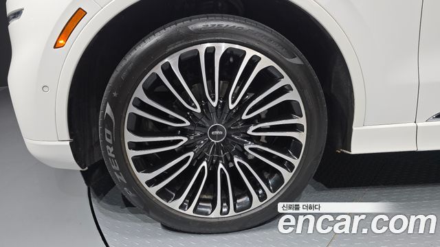 Lincoln Aviator 2-го поколения 3.0 Black Label AWD - фото 4