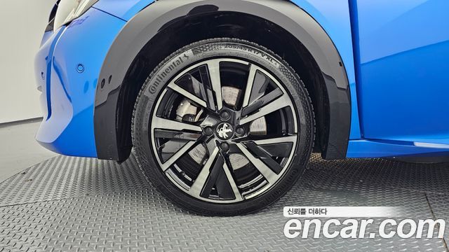 Peugeot 208 2-го поколения GT - фото 4