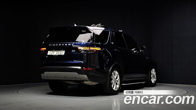 Land Rover Discovery 2.0 SD4 SE - фото 1