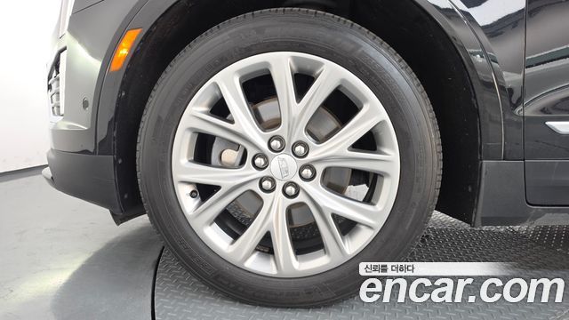 Cadillac XT5 3.6 Sport AWD - фото 4