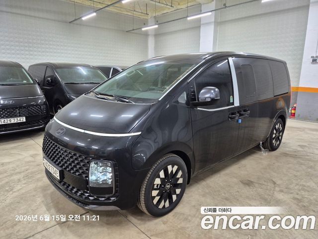 Hyundai Staria Lounge 9-Seater Prestige - фото 0