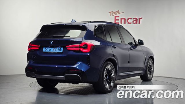 BMW iX3 M Sports - фото 1