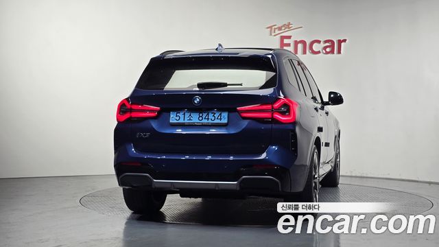 BMW iX3 M Sports - фото 3