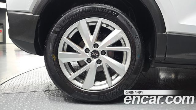 Audi Q2 35 TDI - фото 4