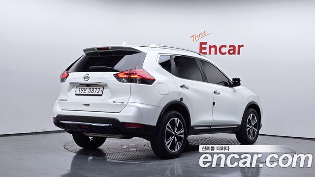 Nissan X-Trail 2.5 4WD - фото 1