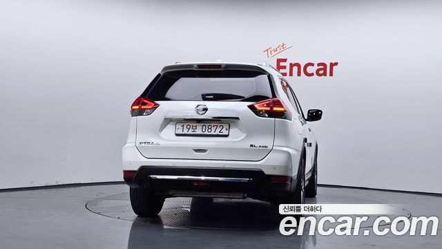 Nissan X-Trail 2.5 4WD - фото 3
