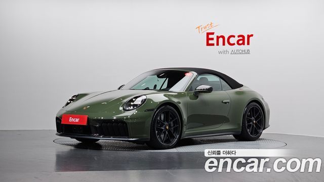 Porsche 911 Carrera 4 GTS Cabriolet - фото 0