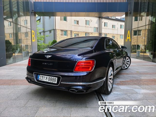 Bentley Flying Spur 3-го поколения 4.0 - фото 2