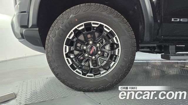 GMC Canyon 3-го поколения 2.7T Denali - фото 4