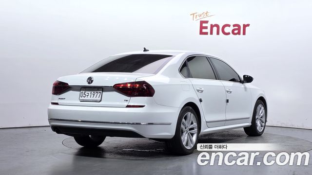 Volkswagen Passat New 2.0 TSI B7 - фото 1