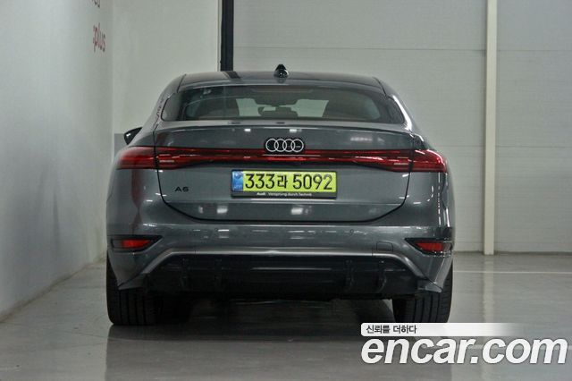 Audi A6 e-Tron Performance S line - фото 3