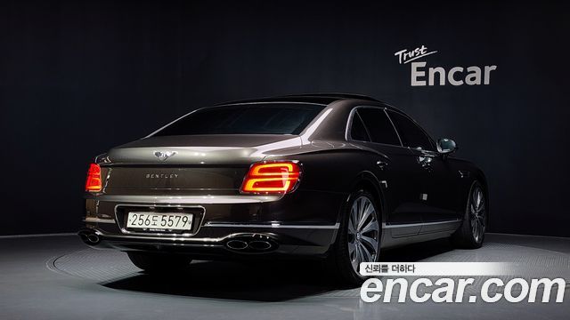Bentley Flying Spur 3-го поколения 4.0 - фото 1