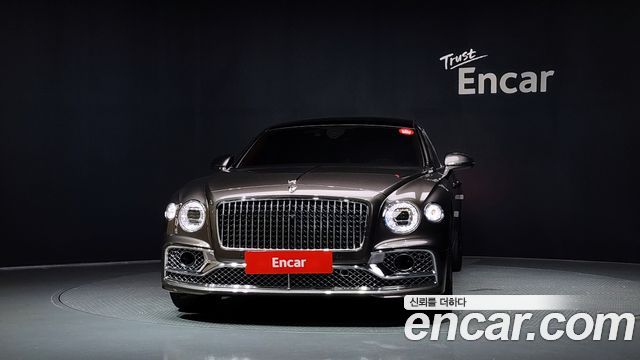 Bentley Flying Spur 3-го поколения 4.0 - фото 2